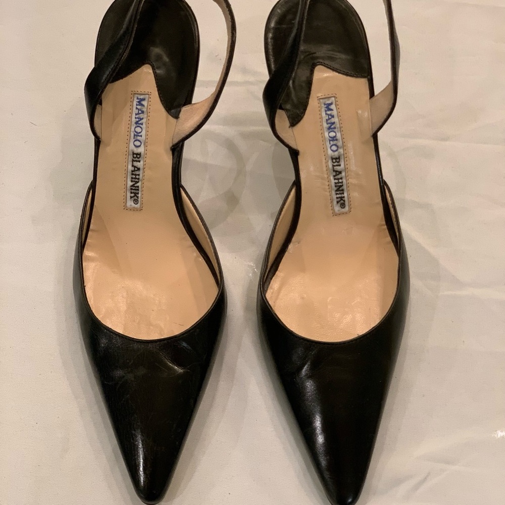 Manolo Blahnik Carolyne Slingback Pump in Black, Sz 6.5